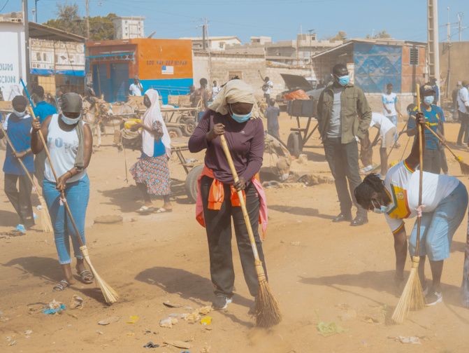 Grande offensive contre l’insalubrité à Joal : Le Ministre Khady Diène Gaye mobilise la jeunesse lors de la Journée d’Investissement Humain « Setal Sunu Réew »