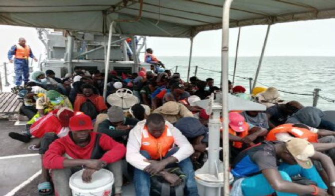 Emigration irrégulière : Une pirogue transportant 66 migrants interceptée par la marine gambienne