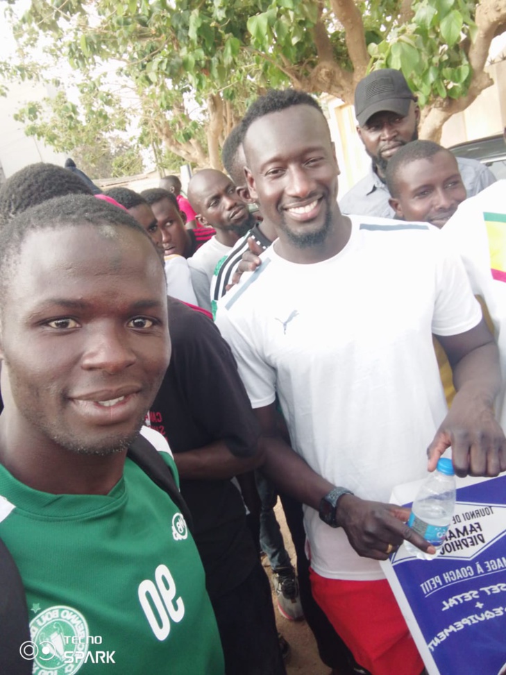 Photos/ Tabaski de football Dakar-Sacré-Cœur : Famara Diédiou, international sénégalais a remis des lots d’équipements sportifs à de nombreuses Asc, ce week-end