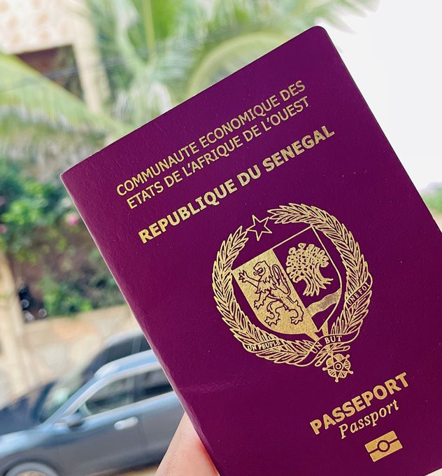 Espagne / Obtention du passeport : Un véritable casse-tête pour les Sénégalais d'Espagne  -Par Momar Dieng Diop