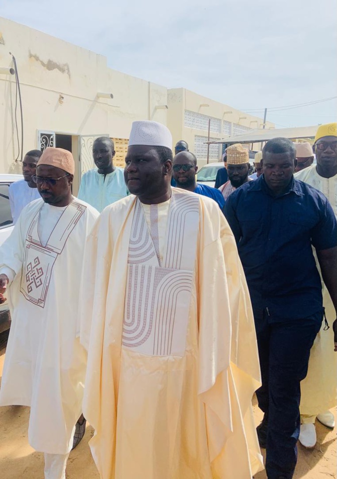 Photos/ En prélude au Grand Magal : Le Président Déthié Fall, accompagné d'une forte délégation du PRP s’est rendu à Touba, ce mardi