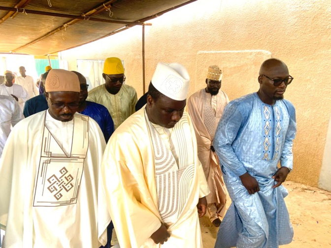 Photos/ En prélude au Grand Magal : Le Président Déthié Fall, accompagné d'une forte délégation du PRP s’est rendu à Touba, ce mardi