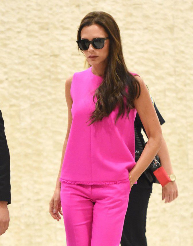 Photos : Victoria Beckham : ultra lookée, le total look pink lui va à ravir