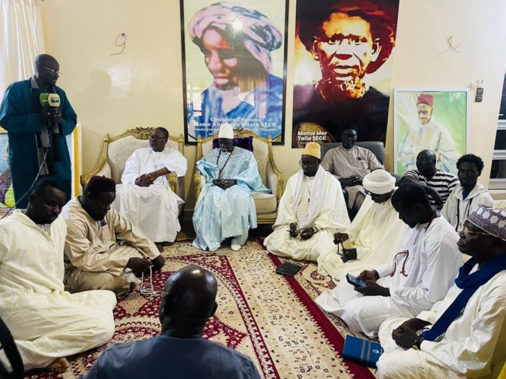 Photos: Papa Toby Gaye, DG de la Sénélec, poursuit sa visite à Thiénaba, auprès du Khalife Serigne Assane Seck