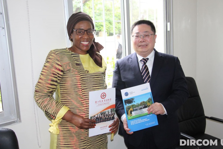 Photos / Ucad: Mme le Recteur, Pr. Aminata Niang Diène a reçu une délégation de la Province de Fujian, en République Populaire de Chine