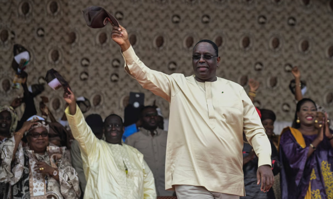 L’ancien président sera présent aux Législatives :  Macky Sall vient de démissionner de son poste d’envoyé spécial du 4P