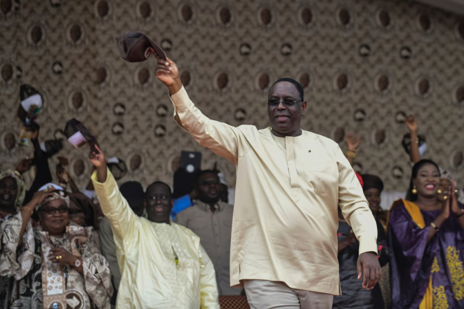 Départ précipité, retour prématuré sur la scène politique : Un lot de questions autour de la stratégie imprécise de Macky Sall