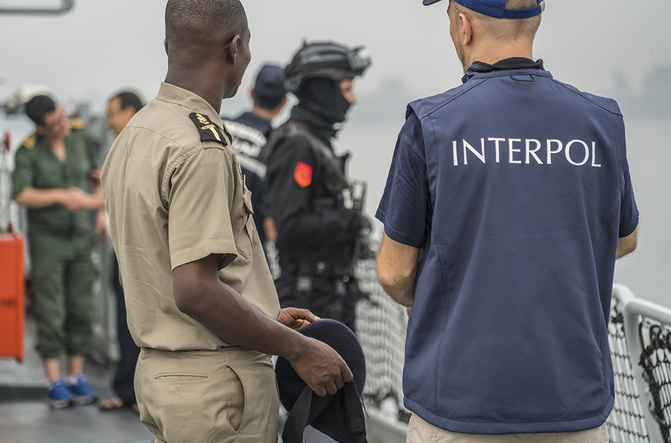 Cybercriminalité : Interpol arrête au Sénégal huit personnes, pour une escroquerie en ligne d’une valeur de 3,7 milliards FCFA