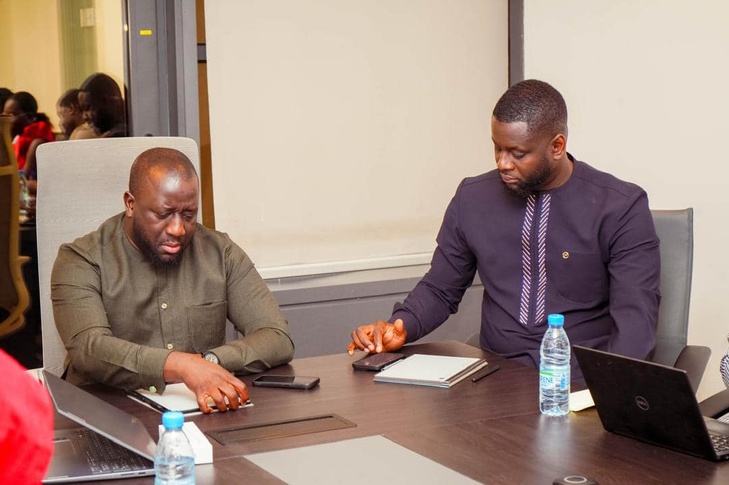 Photos : Alioune Sall, Ministre de la Communication, des Télécommunications et du Numérique, reçoit les Jeunes Reporters