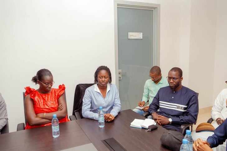 Photos : Alioune Sall, Ministre de la Communication, des Télécommunications et du Numérique, reçoit les Jeunes Reporters