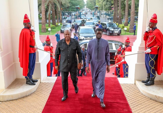 En visite de travail au Sénégal : Le Président Bassirou Diomaye Faye accueille son homologue ghanéen John Dramani Mahama