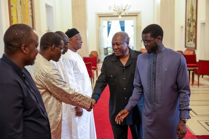 En visite de travail au Sénégal : Le Président Bassirou Diomaye Faye accueille son homologue ghanéen John Dramani Mahama