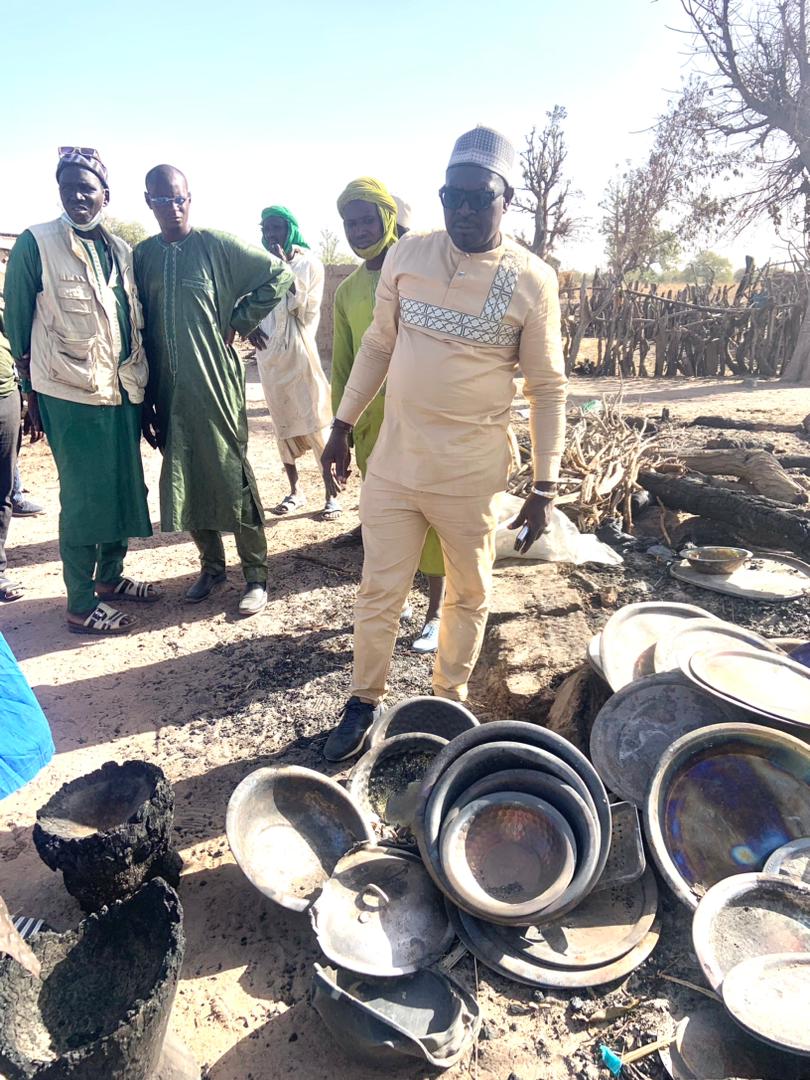 Sambou Biagui au chevet des sinistrés de Sinthiou Sambarou et Sourouyel : Un engagement solidaire en faveur des populations de Tambacounda(Photos)