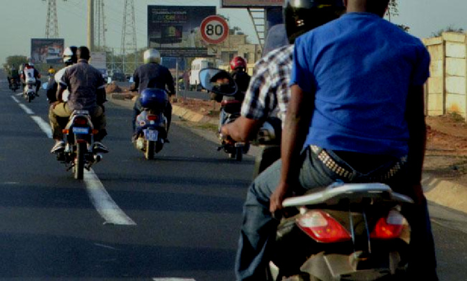 Série d’agressions au mur de la LGI MBAO :  La police démantèle une bande de conducteurs de motos