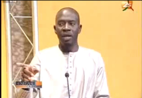 Vidéo:Tounkara recadre un marabout après avoir oublié la sourate promise à…