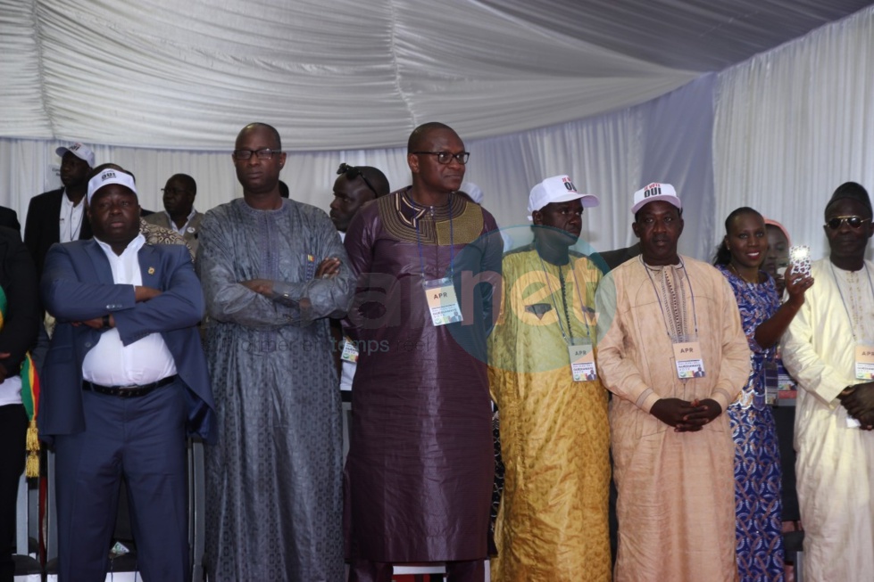 Référendum du 20 mars  : Revivez en images le meeting de Macky Sall à Guédiawaye