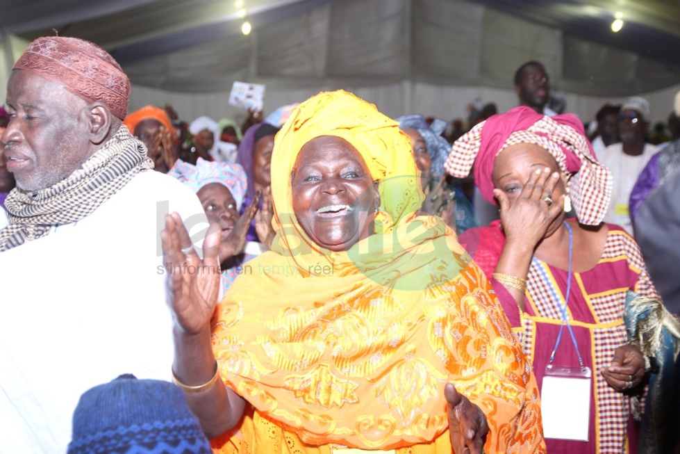 Référendum du 20 mars  : Revivez en images le meeting de Macky Sall à Guédiawaye