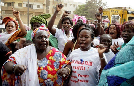 Les femmes du Front Siggil Sénégal ont marché contre la vie chère et l’impunité