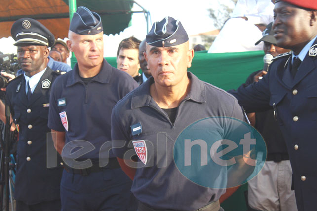 la visite du ministre de l'intérieur français Monsieur Bernard Cazeneuve  au senegal