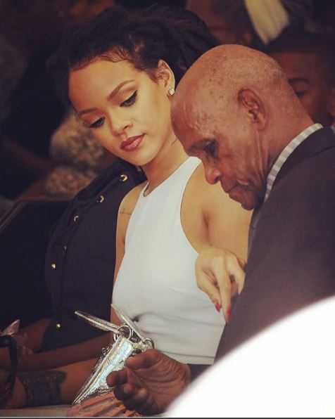 Rihanna et son oncle