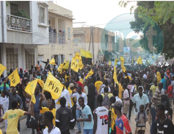 Les disciples de Serigne Modou Kara Mbacké dans la rue