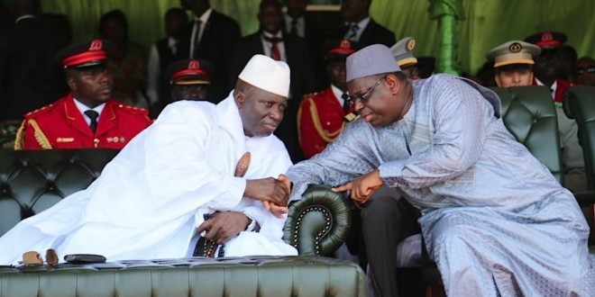 Entretien-Macky Sall : " J'invite les Gambiens à éviter tout discours qui pourrait amener le président Jammeh à vouloir s'accrocher au pouvoir pour défendre sa propre sécurité "