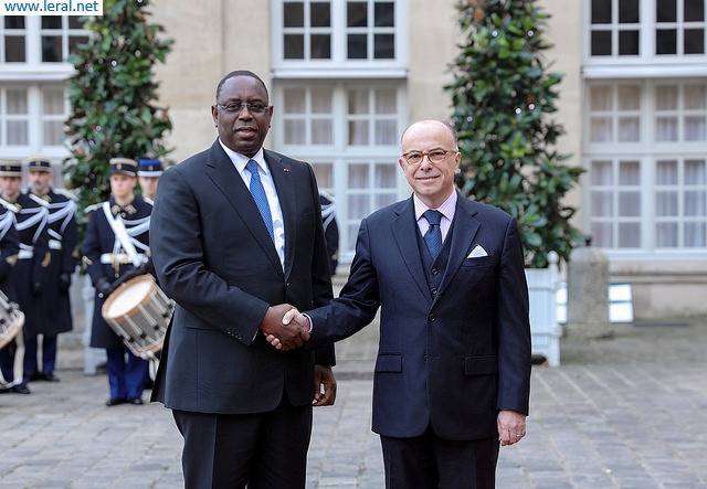 Photos-vidéo : la séance de prise de photos du président Macky Sall à Matignon