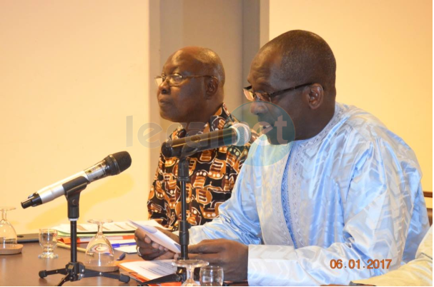 Photos: Abdoulaye Diouf Sarr en réunion de deux jours avec le Service de la Communication, de la Documentation et des Relations publiques de son département