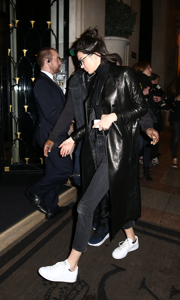 Photos : Kendall Jenner : Elle rejoue Matrix dans les rues de Paris!