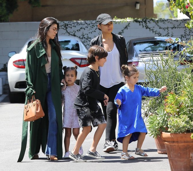 Photos : Saint et North West, les enfants de Kim Kardashan: à Calabasas, la relève est assurée !