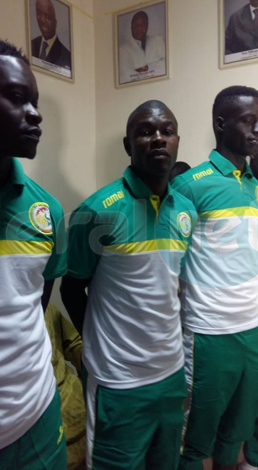 Cérémonie de remise de drapeau aux "Lions" du Beach soccer pour le Mondial 2017 au Bahamas