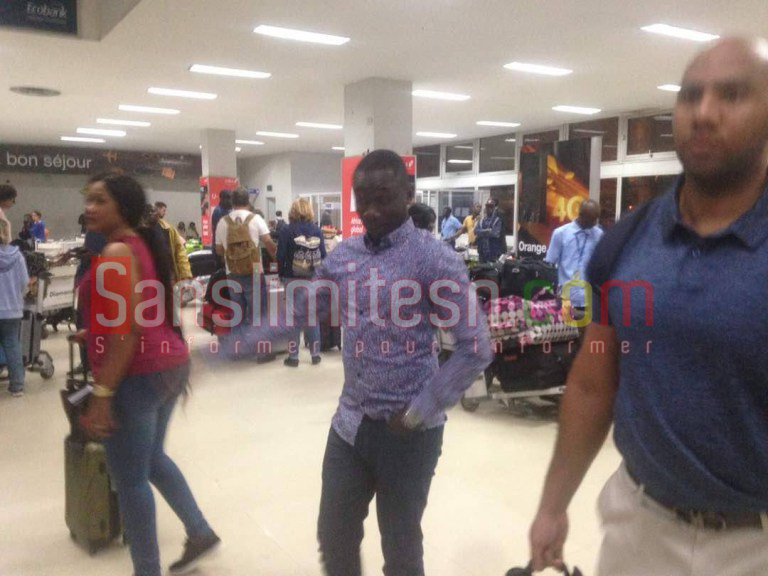 (10 Photos) Pape Diouf et son épouse Bébé Basse croisent Waly Seck à …