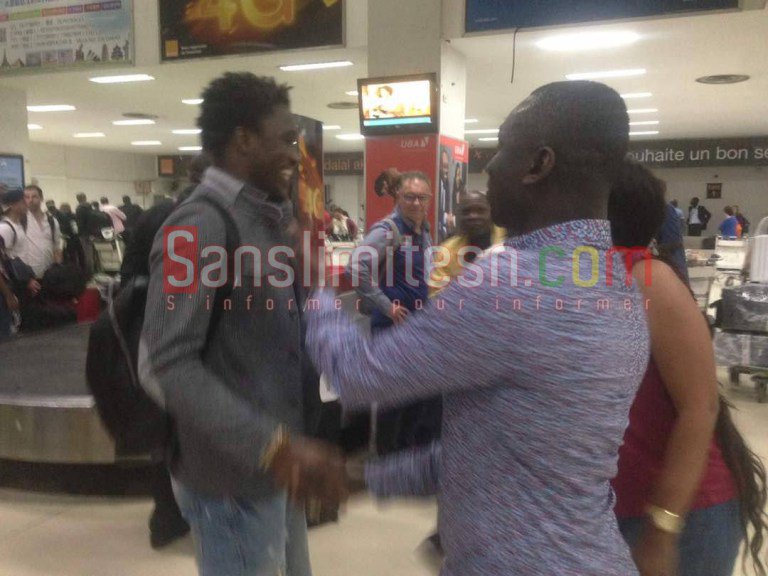 (10 Photos) Pape Diouf et son épouse Bébé Basse croisent Waly Seck à …