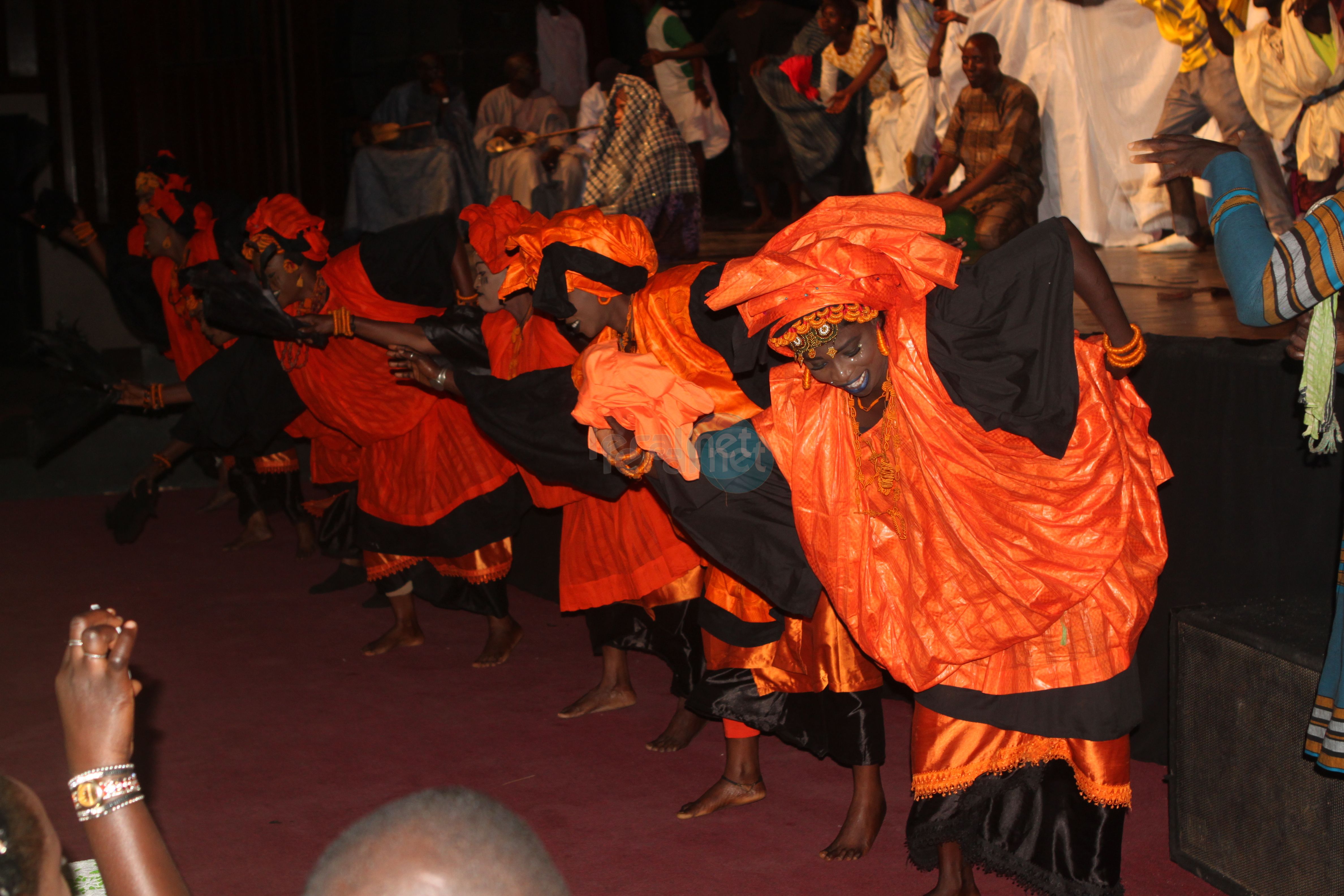 Les Lébous en pays Waalo Waalo, la danse du Dagagne combinée au Ndawrabine a été servie au public de Sorano