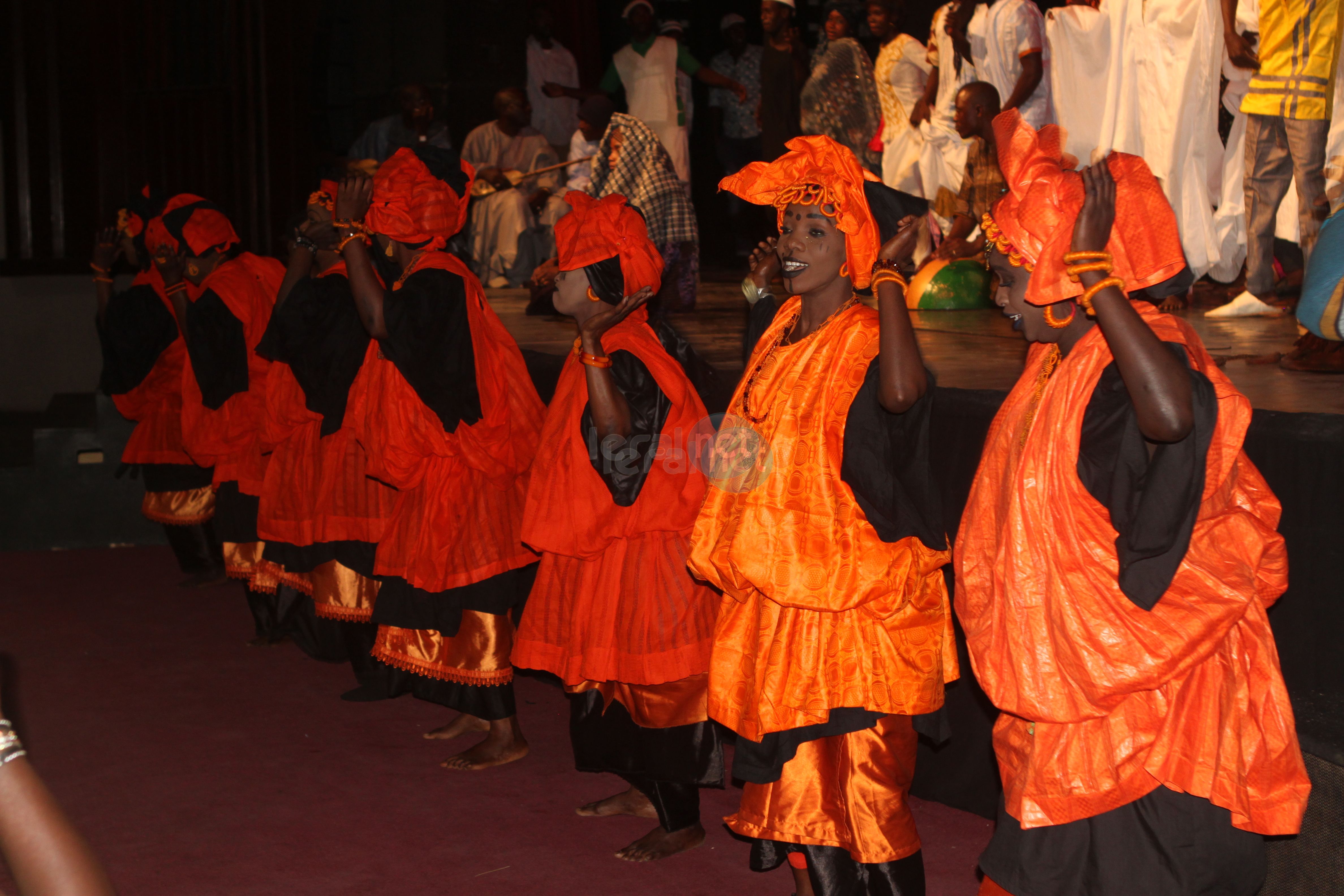 Les Lébous en pays Waalo Waalo, la danse du Dagagne combinée au Ndawrabine a été servie au public de Sorano