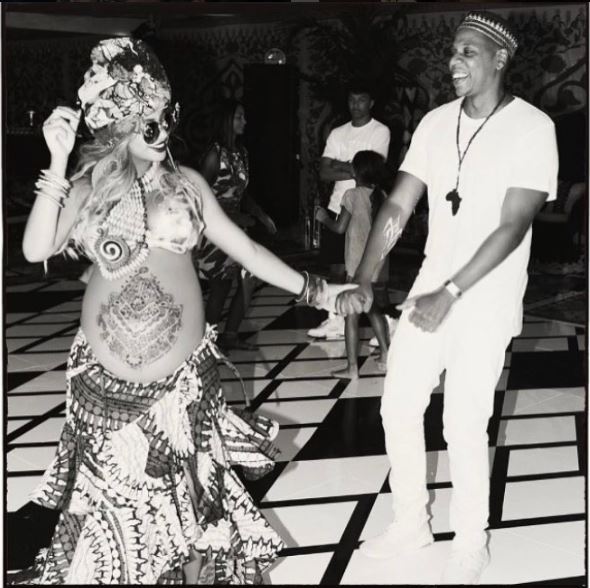 Beyoncé et Jay Z  en quelques clichés lors de leur  soirée Babyshower, ils avaient opté  pour la mode africaine