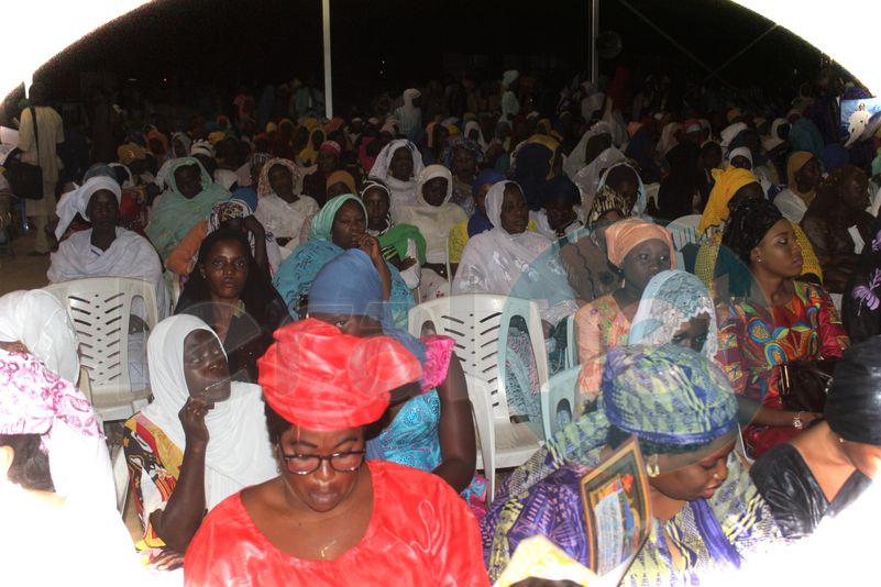 Les disciples de Serigne Touba ont célébré l'édition 2017 du "LEYLATOUL KHADR’’, à la mosquée Massalikoul Djinane 