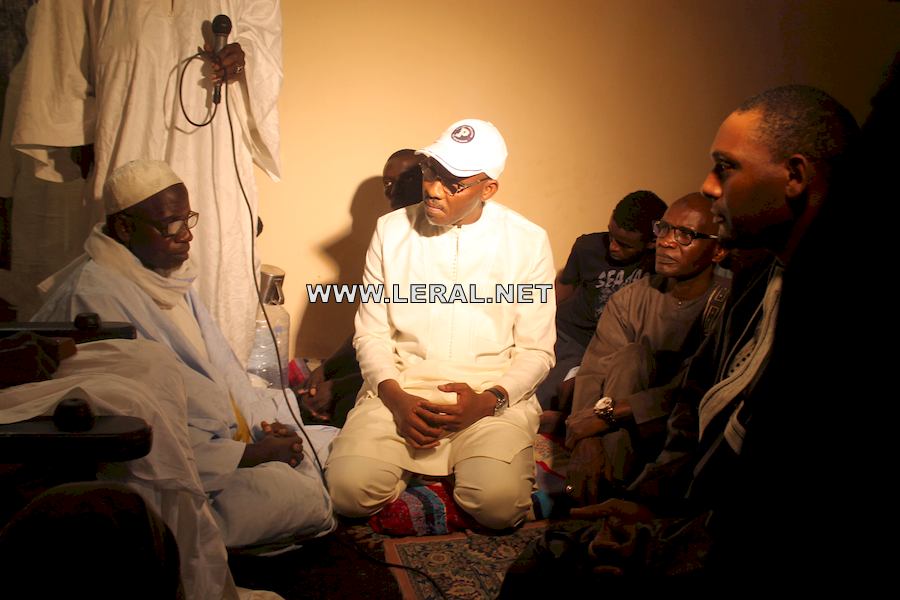 Photos : Thierno Bâ fait un don de 10 tonnes de ciment à la maison de Serigne Touba de Yeumbeul Sud