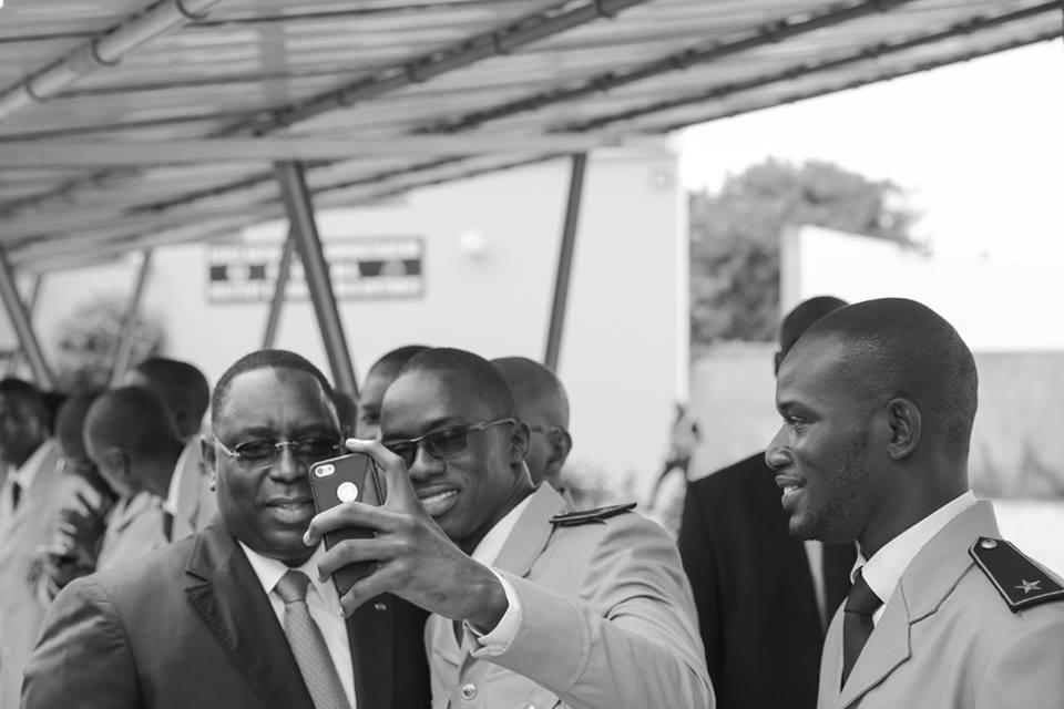 Photos : Macky Sall à l'ère du selfie