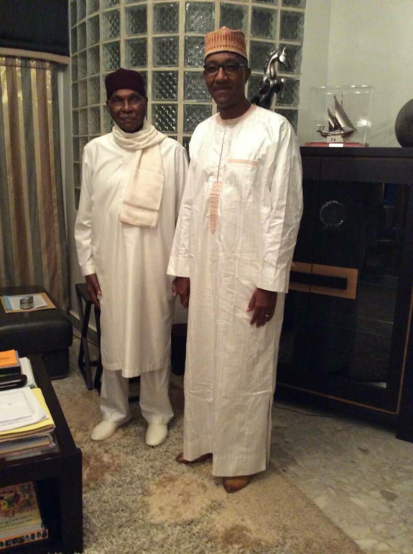 Photos: Abdoul Mbaye chez Me Abdoulaye Wade