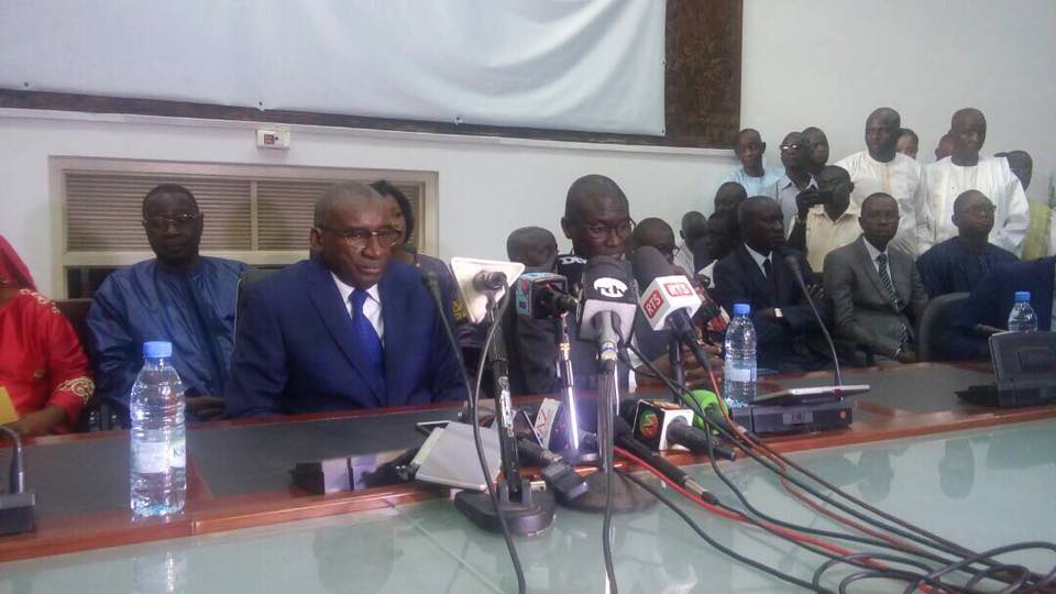 Photos: La cérémonie de passation de service entre le ministre de la Justice sortant, Sidiki Kaba et son successeur, Ismaïla Madior Fall 