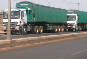 Transport : Plus de 500 camions bloqués au Mali à cause d’une taxe « illégale »
