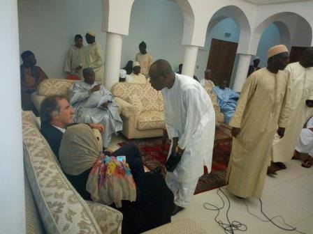 L’Ambassadeur de France à Dakar a présenté ce matin, ses condoléances à la famille de Serigne Abdoul Aziz Sy Al Amine