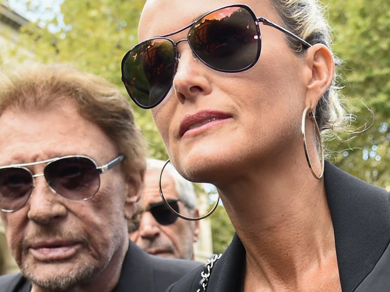 Johnny Hallyday malade : Laeticia « plus inquiète que jamais »