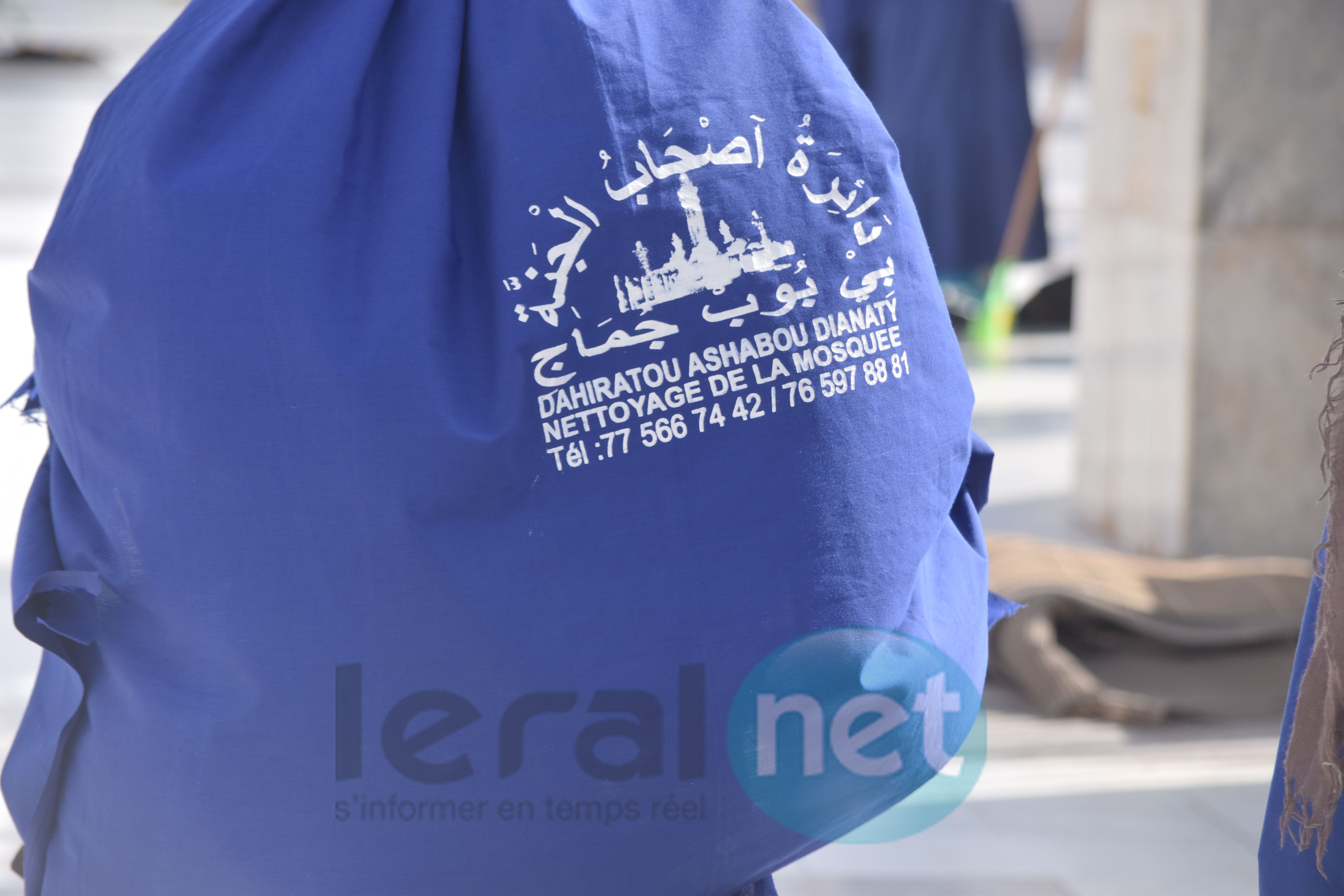 Photo: Découvrez le Dahiratou Ashabou Dianaty, l’équipe de nettoyage du Jeudi de la Grande Mosquée de Touba de volontaires 