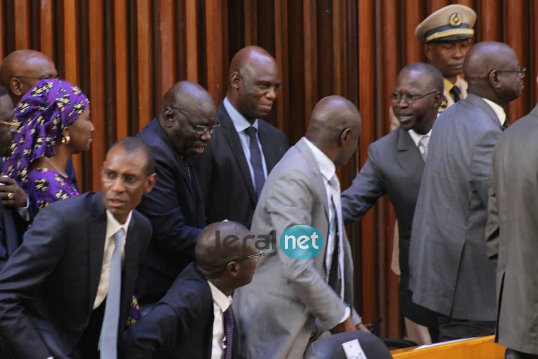 Les premières images du passage du Premier ministre Mahammed Boun Abdallah Dionne à l’Assemblée nationale