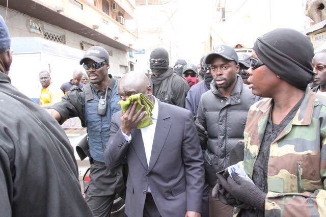 Photos : Idrissa Seck "gazé" par les lacrymogènes