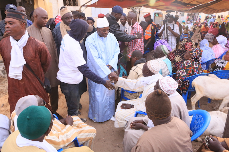 Mbour : Macky offre neuf millions aux familles des pêcheurs disparus en mer