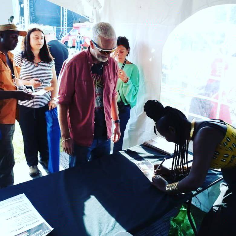 Maréma Fall a joué au festival Africa Oyé au Sefton Park à Liverpool 