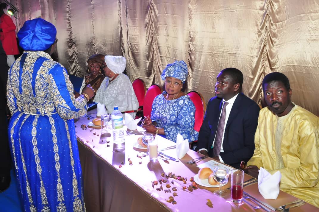 21 Photos : Nuit de l'Émergence "feusseul ligueyou" président Macky Sall des femmes de Benno de la région de thies